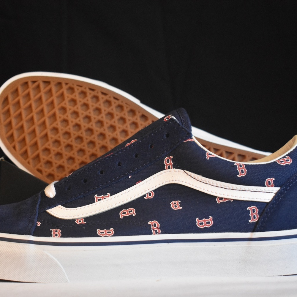 Vans Old Skool MLB Boston Red Sox NIB Navy Red Sue